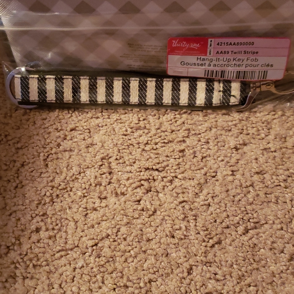 Thirty-One Hang-It Up Key Fob